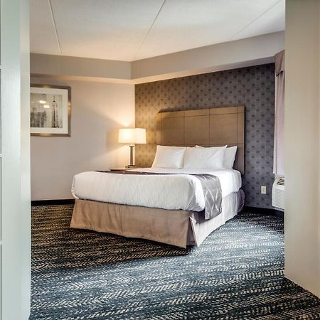 Monte Carlo Inn Brampton Eksteriør billede