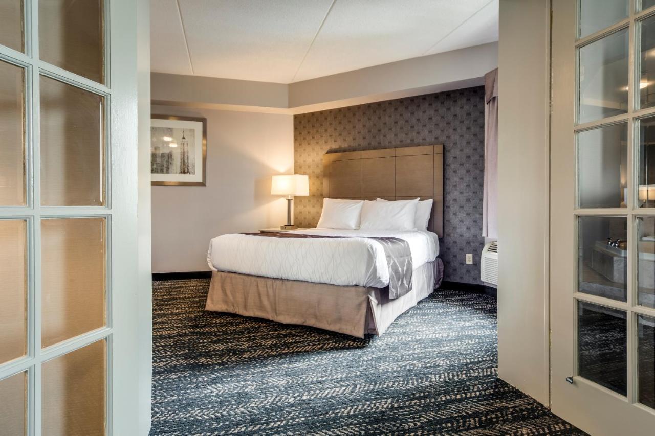 Monte Carlo Inn Brampton Eksteriør billede